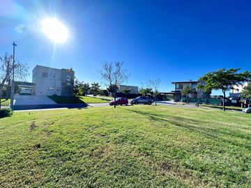 LOTE EN VENTA EN PUERTOS DEL LAGO - CEIBOS - MAROTO PROPIEDADES