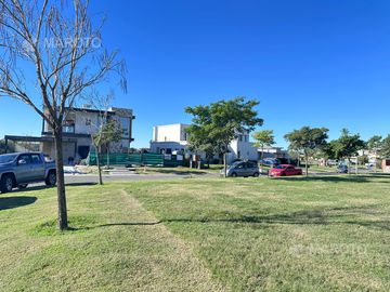 LOTE EN VENTA EN PUERTOS DEL LAGO - CEIBOS - MAROTO PROPIEDADES