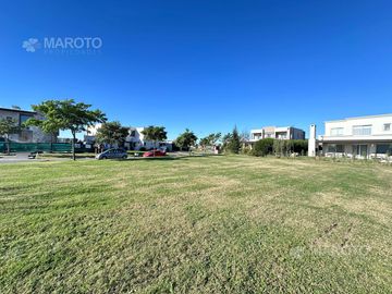 LOTE EN VENTA EN PUERTOS DEL LAGO - CEIBOS - MAROTO PROPIEDADES