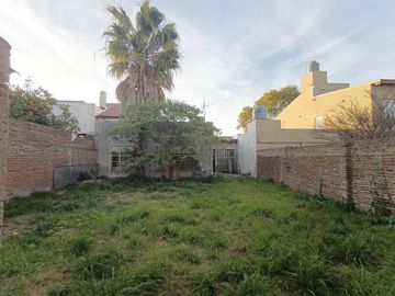 Casa de 3 ambientes en Banfield