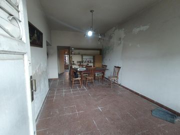 Casa de 3 ambientes en Banfield