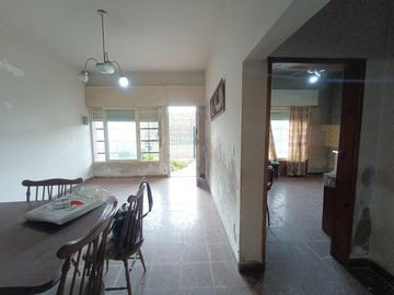 Casa de 3 ambientes en Banfield