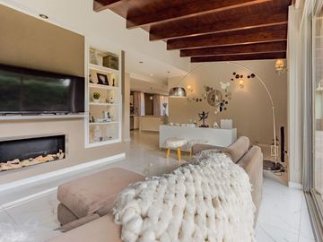 VENTA/PERMUTA - Casa 3 dormitorios con parque y pileta - Roldán, Santa Fe.