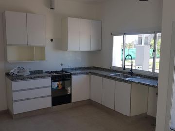 Casa a estrenar en Vista Oliva