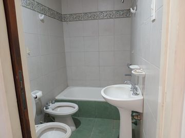 Casa - Valentin Alsina - Venta - terraza - patio - esquina - 3 ambientes - Galpón