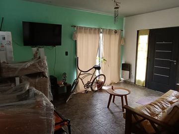 Casa en venta - 3 dormitorios 2 baños - patio - 340 mts 2- General Belgrano