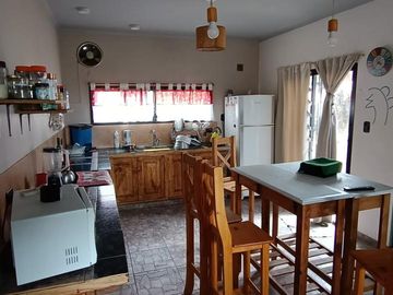 Casa en venta - 3 dormitorios 2 baños - patio - 340 mts 2- General Belgrano