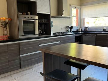 Pinamar, La herradura casa en venta