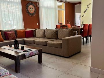 Pinamar, La herradura casa en venta