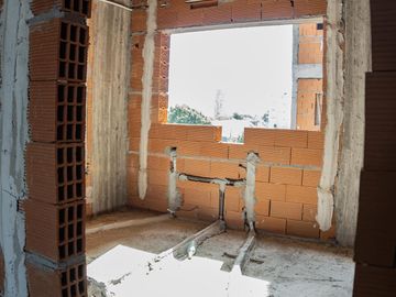 Departamento venta -2 dormitorios 2 baños  - 71 mts 2 totales - La Plata-pozo-emprendimiento.