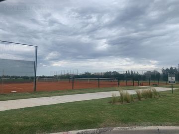 Casa  en venta a estrenar en  Carpinchos - Nordelta