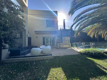 Gran Casa en La Alameda Nordelta en alquiler anual 9 ambientes