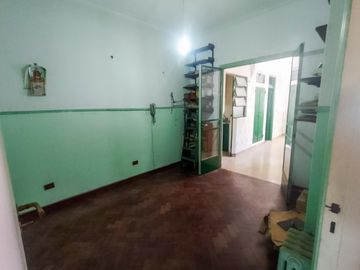 VENTA / PERMUTA Departamento de tres dormitorios, piso exclusivo, en el centro de Rosario.