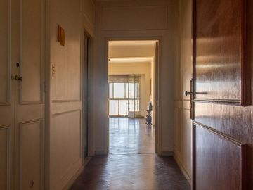 VENTA / PERMUTA Departamento de tres dormitorios, piso exclusivo, en el centro de Rosario.
