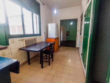 VENTA / PERMUTA Departamento de tres dormitorios, piso exclusivo, en el centro de Rosario.