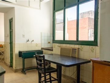 VENTA / PERMUTA Departamento de tres dormitorios, piso exclusivo, en el centro de Rosario.