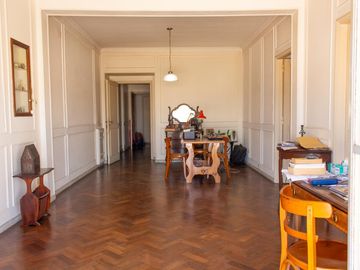 VENTA / PERMUTA Departamento de tres dormitorios, piso exclusivo, en el centro de Rosario.