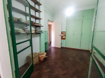 VENTA / PERMUTA Departamento de tres dormitorios, piso exclusivo, en el centro de Rosario.