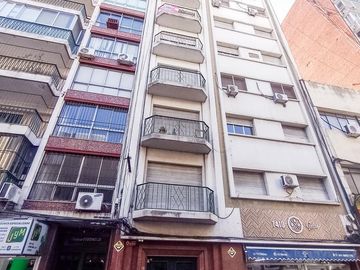 VENTA / PERMUTA Departamento de tres dormitorios, piso exclusivo, en el centro de Rosario.