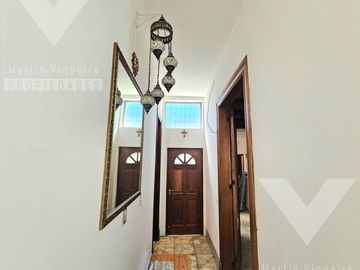 PH de 4 ambientes en Barracas. Balcón al frente, patio y terraza de uso exclusivo.