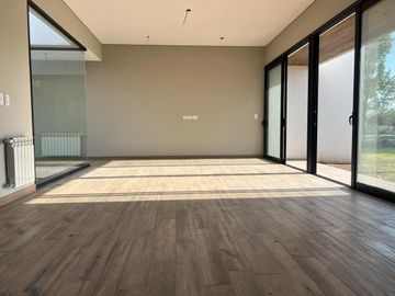 Casa a Estrenar en venta 3 Dormitorios Estancia La Rinconada