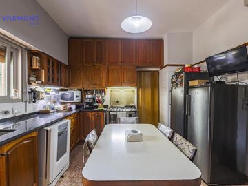 Venta Casa 6 AMB en Villa Urquiza, Capital Federal.
