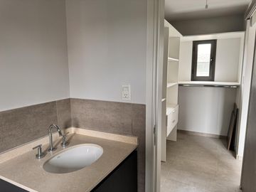 Venta duplex  en Arguello
