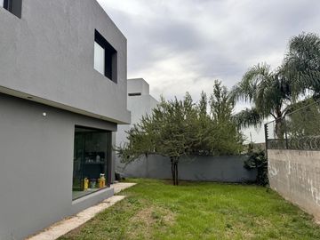 Venta duplex  en Arguello