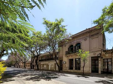 VENTA/PERMUTA - Casa 4 dormitorios al frente. Centro, Rosario.