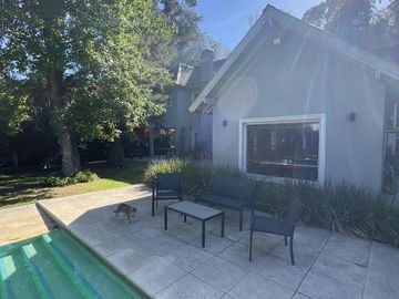 Casa en venta 4 amb en  Barrio Parque Leloir