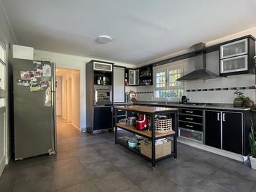 Casa en venta 4 amb en  Barrio Parque Leloir