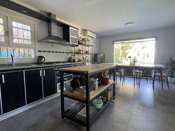 Casa en venta 4 amb en  Barrio Parque Leloir