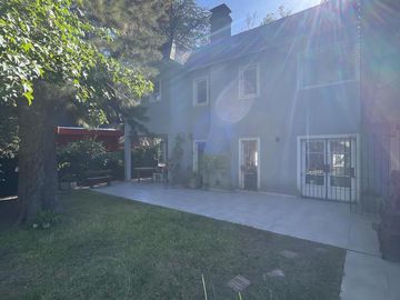 Casa en venta 4 amb en  Barrio Parque Leloir