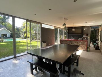 Casa en venta 4 amb en  Barrio Parque Leloir