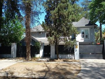 Casa en venta 4 amb en  Barrio Parque Leloir