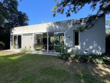 Casa en venta 4 amb en  Barrio Parque Leloir