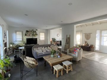 Casa en venta 4 amb en  Barrio Parque Leloir