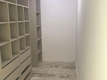 Casa en EL Canton Norte a la Laguna PG a estrenar con piscina