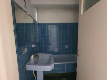 Depósito en  planta alta en lomas de zamora