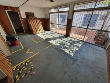 Depósito en  planta alta en lomas de zamora