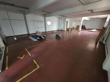 Depósito en  planta alta en lomas de zamora