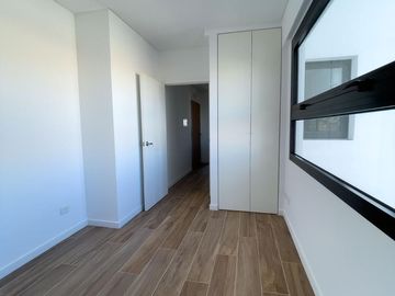Cuatro ambientes a Estrenar en Edificio ARALIS con Amenities