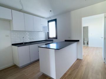 Cuatro ambientes a Estrenar en Edificio ARALIS con Amenities