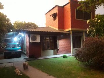 Casa en venta - 3 Dormitorios 1 Baño - Cochera - 600Mts2 - Nueve de Julio