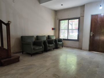Venta Casa 4 Dormitorios Jardin Cochera