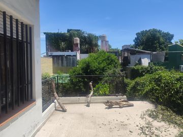 Venta Casa 4 Dormitorios Jardin Cochera