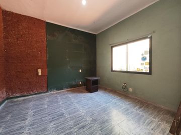 Venta Casa 4 Dormitorios Jardin Cochera