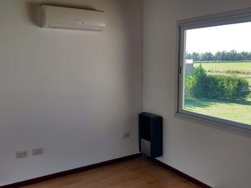 Venta casa 3 dormitorios Funes