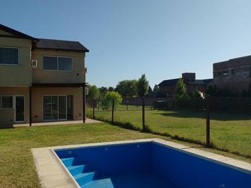 Venta casa 3 dormitorios Funes