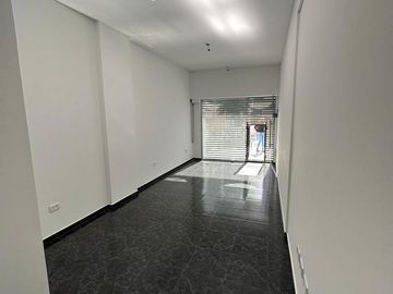 Local comercial a la venta en Wilde